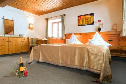 Binderhaeusl Garni 3* Инцелль